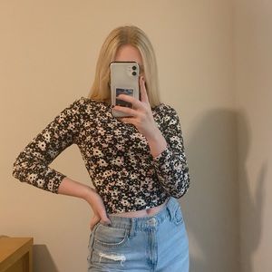 NWT Wild Fable Black Floral Long Sleeve Fitted T-shirt